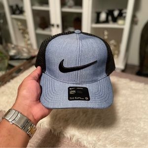 NWT Nike Legacy 91 SnapBack